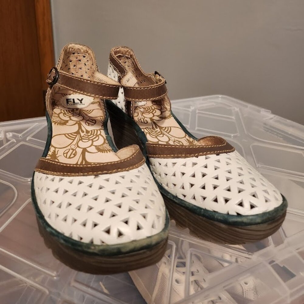 FLY London Wedge Mary Jane Shoe Perforated Leather EU41
